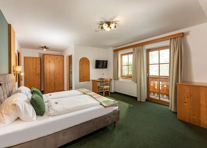 Eisbacherhof مزرعة للإقامة *