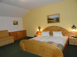 Eisbacherhof مزرعة للإقامة *